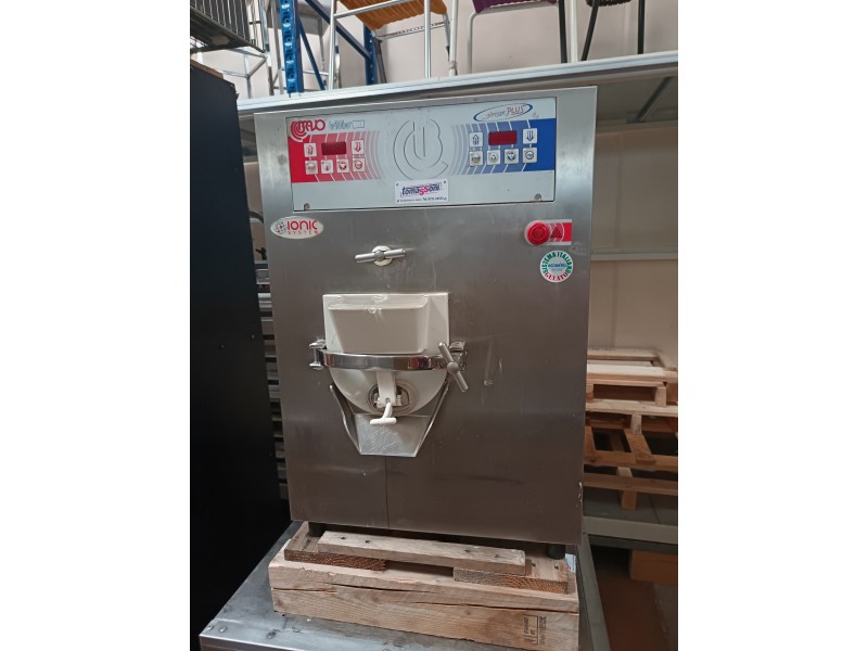 MACCHINA DEL GELATO MARCA BRAVO MOD. TRITTICO 183 STARTRONIC PLUS USATO