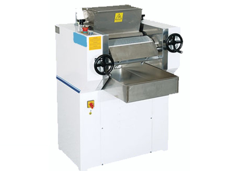 RAFFINATRICE A 3 CILINDRI F-051